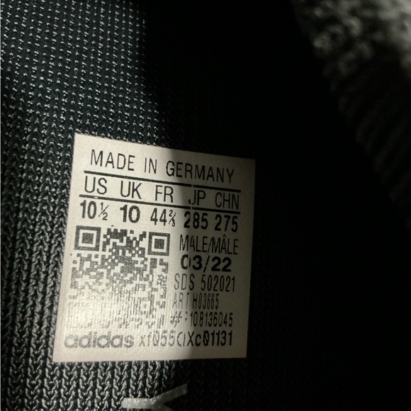 Yeezy 450 in Black - Picture 2 of 6